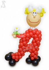 Буква-человечек А из шаров с цветочком в руках, размер 100см